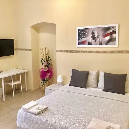 Raffaella 4* Livorno